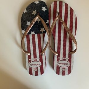 NWOT HAVAIANAS SLIM FLIP FLOPS